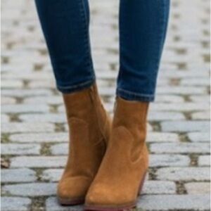 Band of Gypsies Stylish Tan Suede Ankle Boots Sz 7